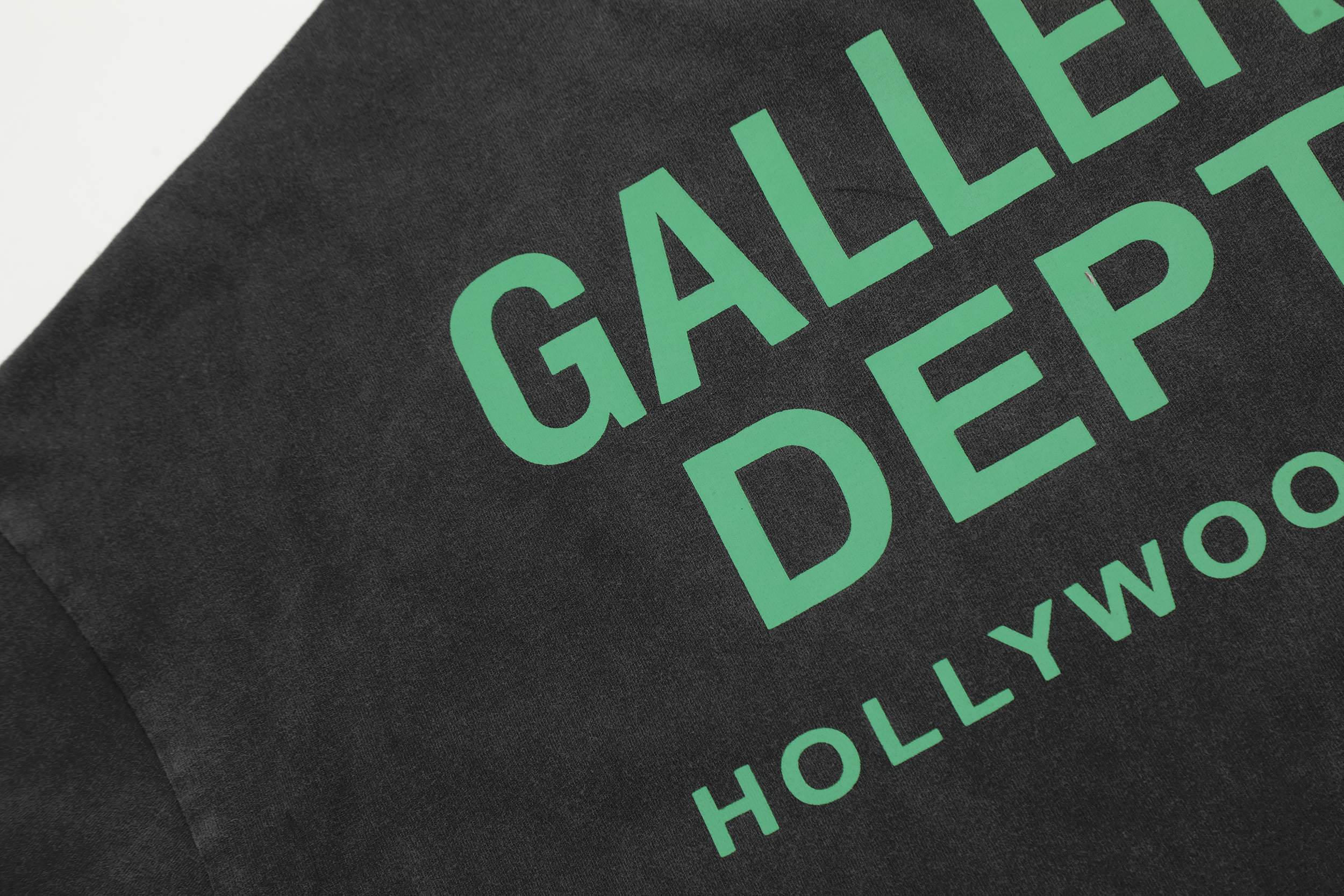 GALLERY DEPT New T-shirt D14