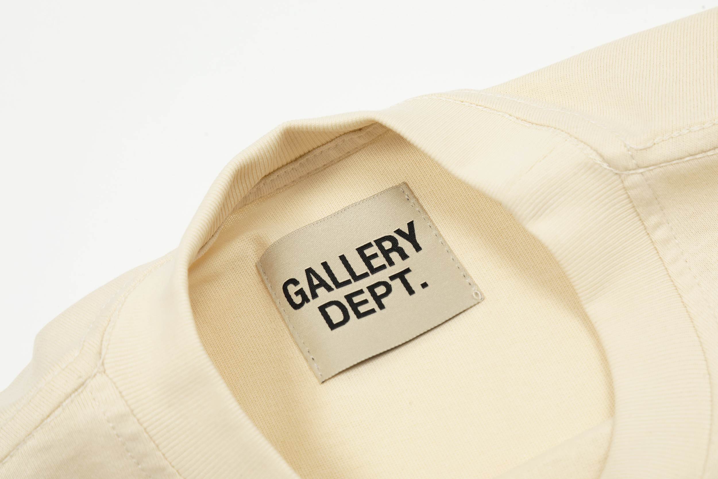 GALLERY DEPT New T-shirt D44